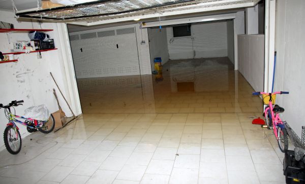 Flood Cleanup Service in Woodland Hills
